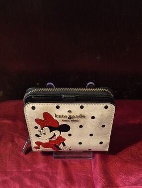 KATE SPADE 🎀 MINNIE MOUSE ⭐️ DISNEY COLLAB 🖤 Med Zip Leather Wallet ⭐️ NWoT